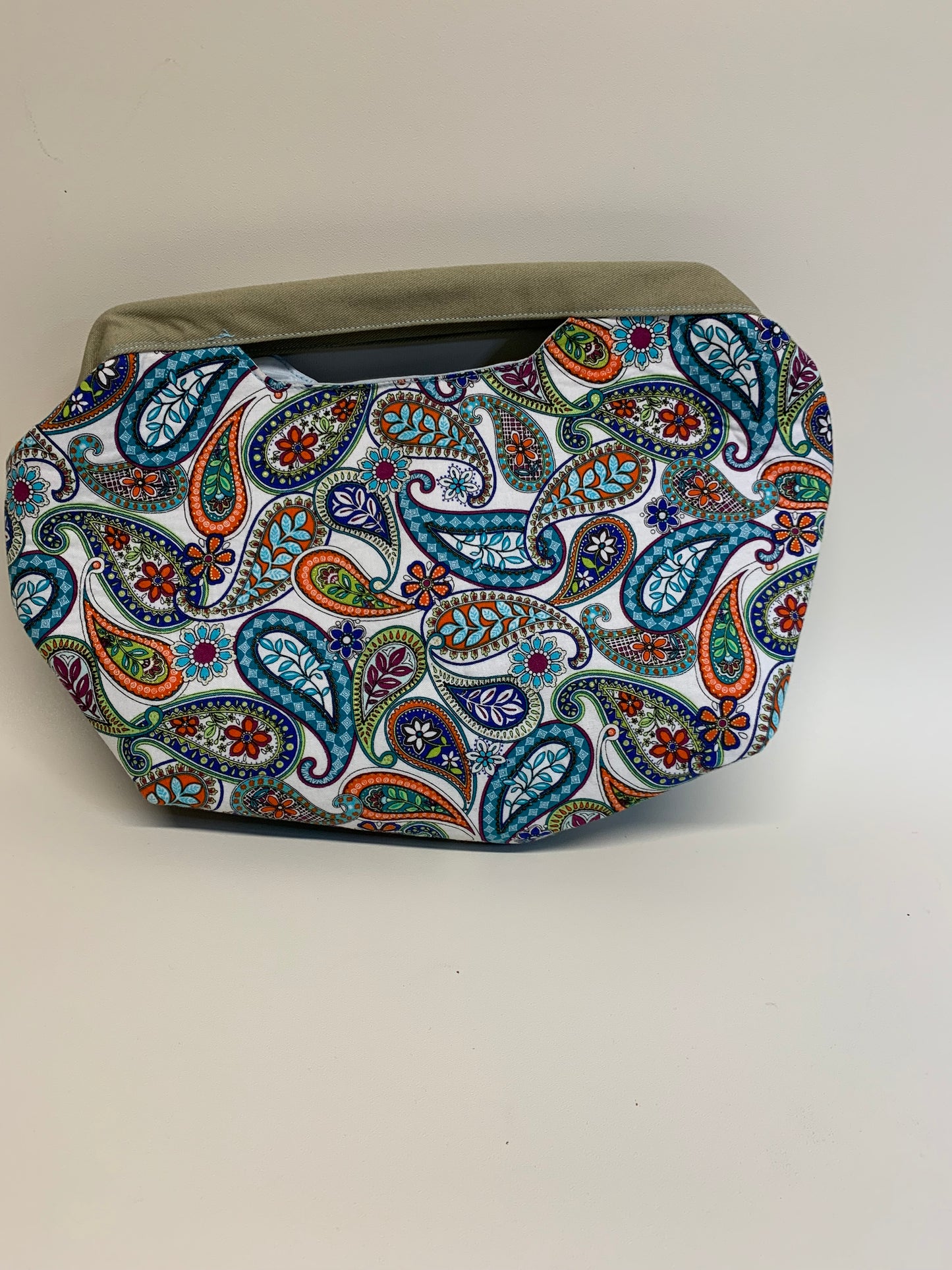 Purse - paisley pattern - wire framed, lined