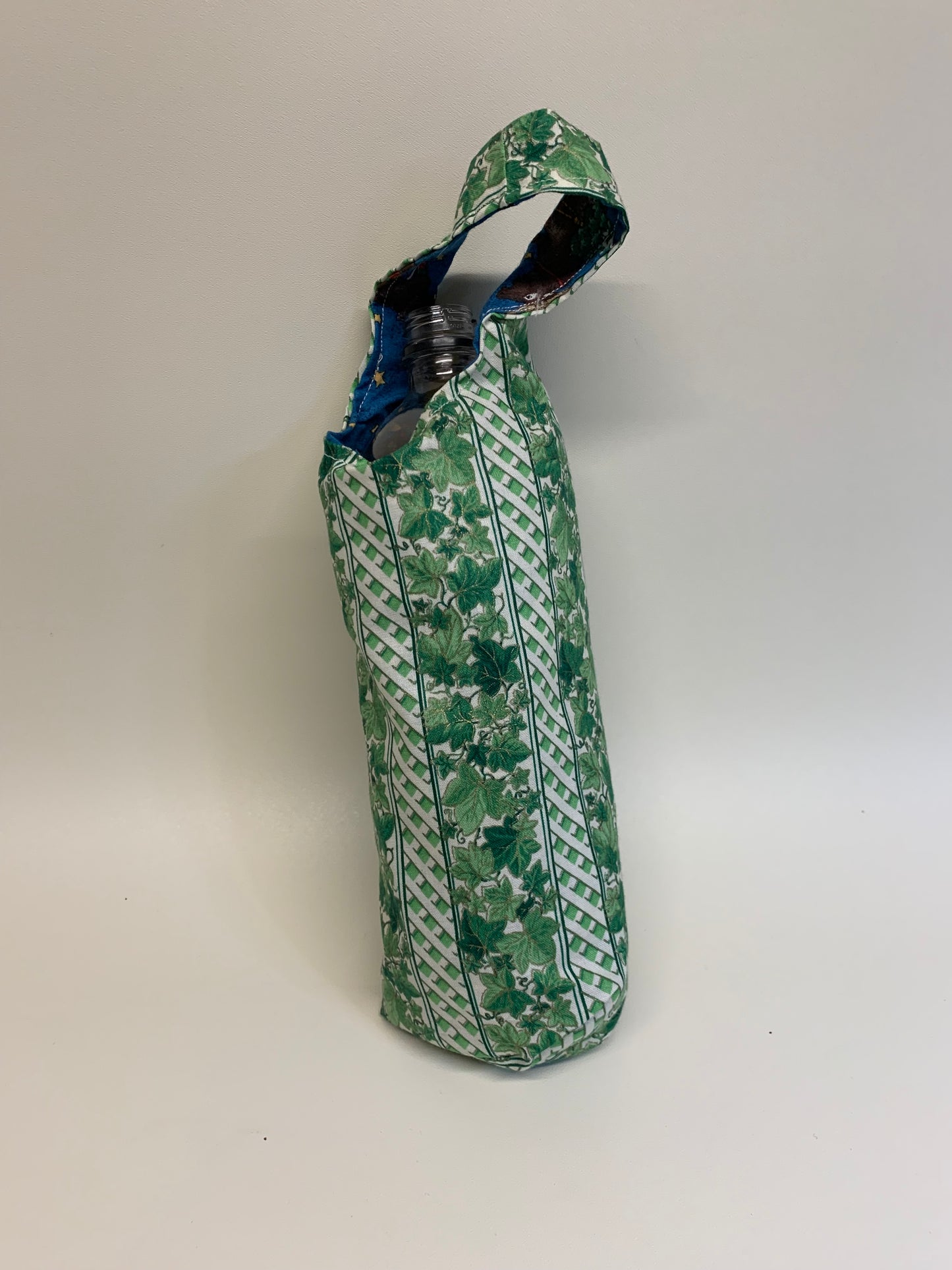 Bottle Bag - Ivy on a trellis pattern- for 1 liter bottles