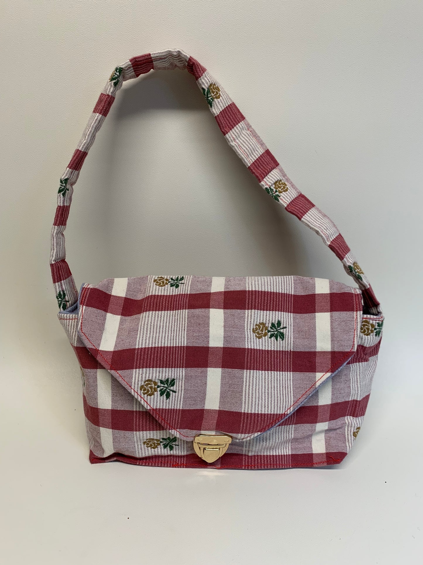 Purse - Red/tan plaid with roses design, lined