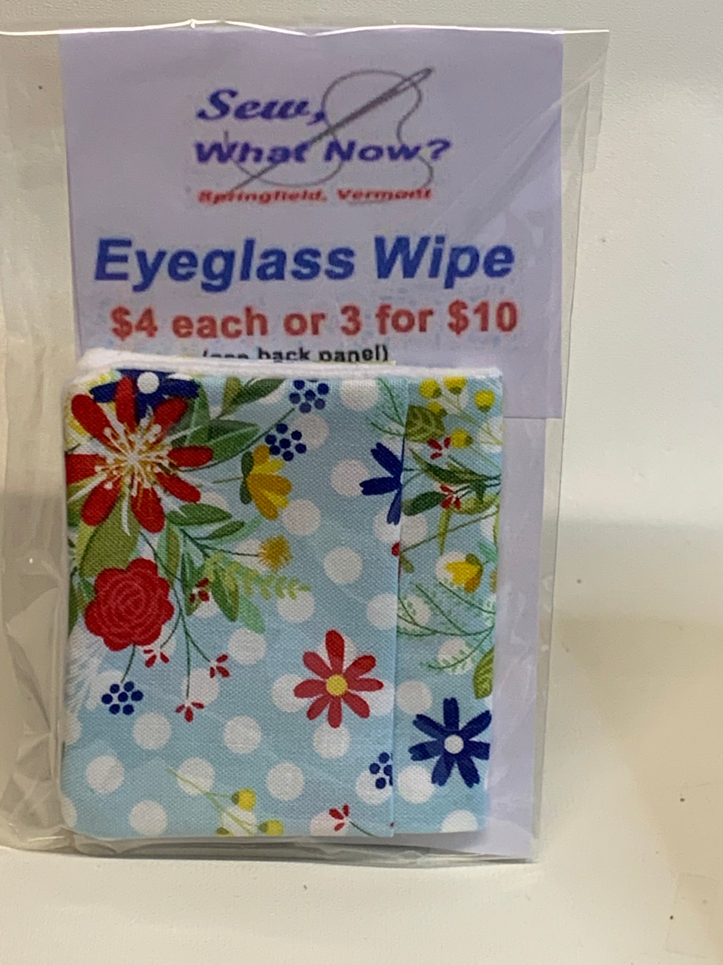 Eyeglass Wipe -Light blue with flowers
