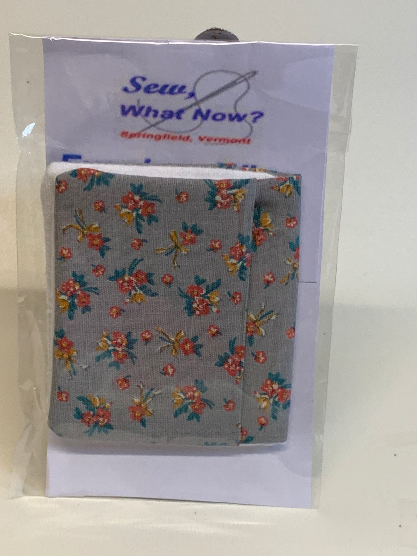 Eyeglass Wipe -Grey with florals