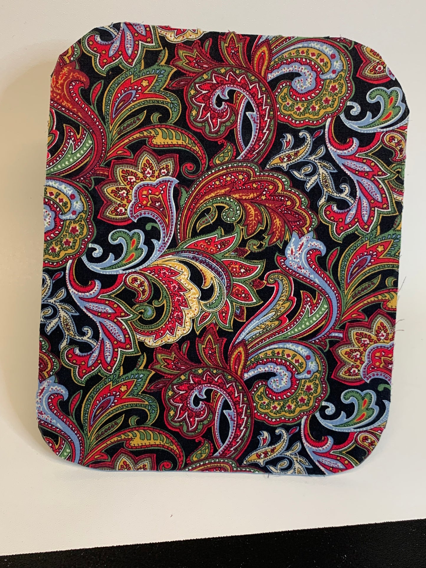 Mouse Pad - 7 1/2" x 9" - Black with red/gold paisley