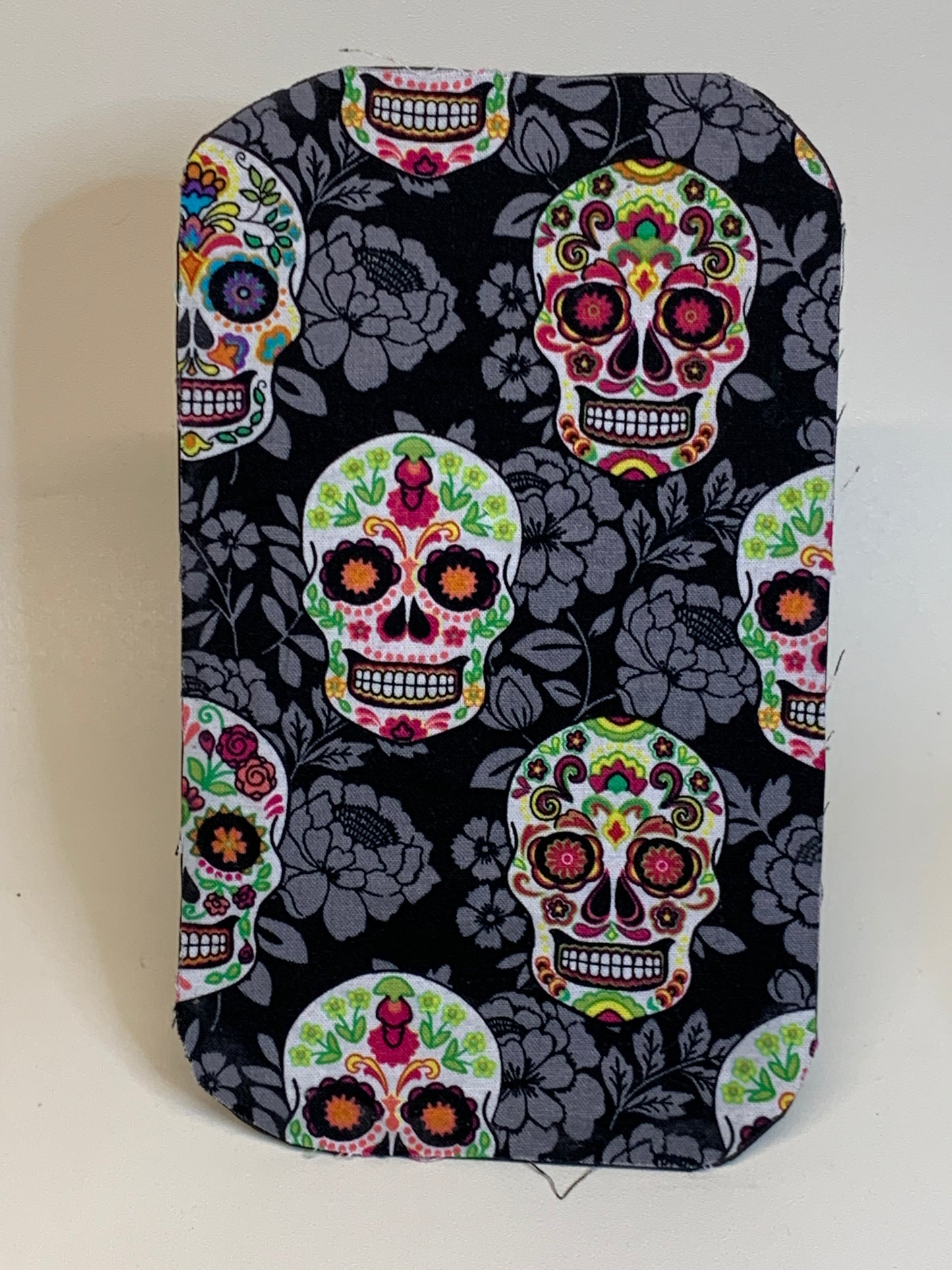 Mouse Pad - 4 1/2" x 7 1/2" - Black with skulls
