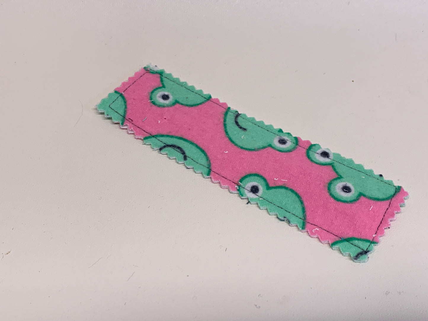 Traditional Bookmark -Pink with frogs
