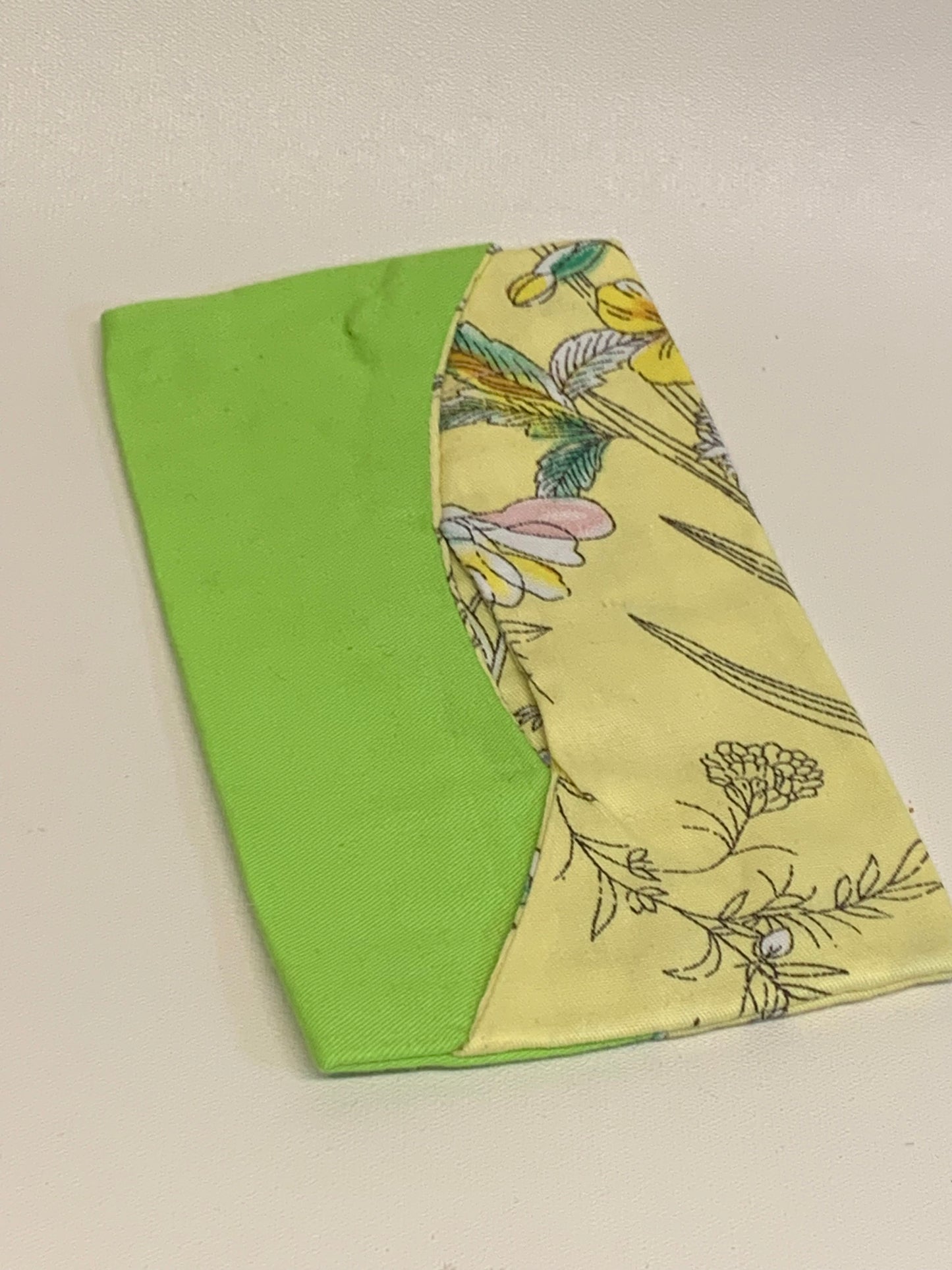 Pocket Size Tissue Holder - Green and Yellow