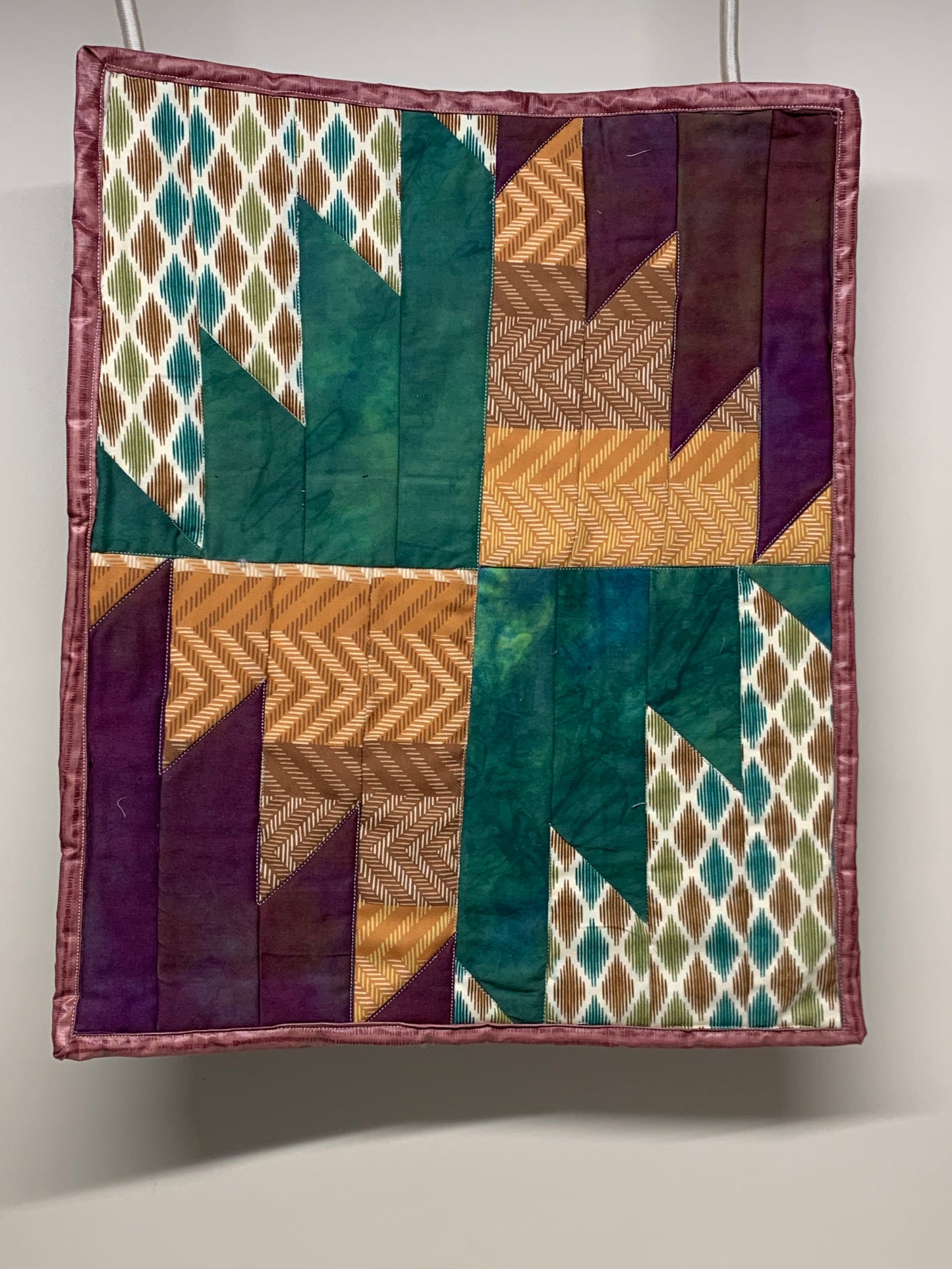 Centerpiece Mat - Aztec - 16" x 19.5"