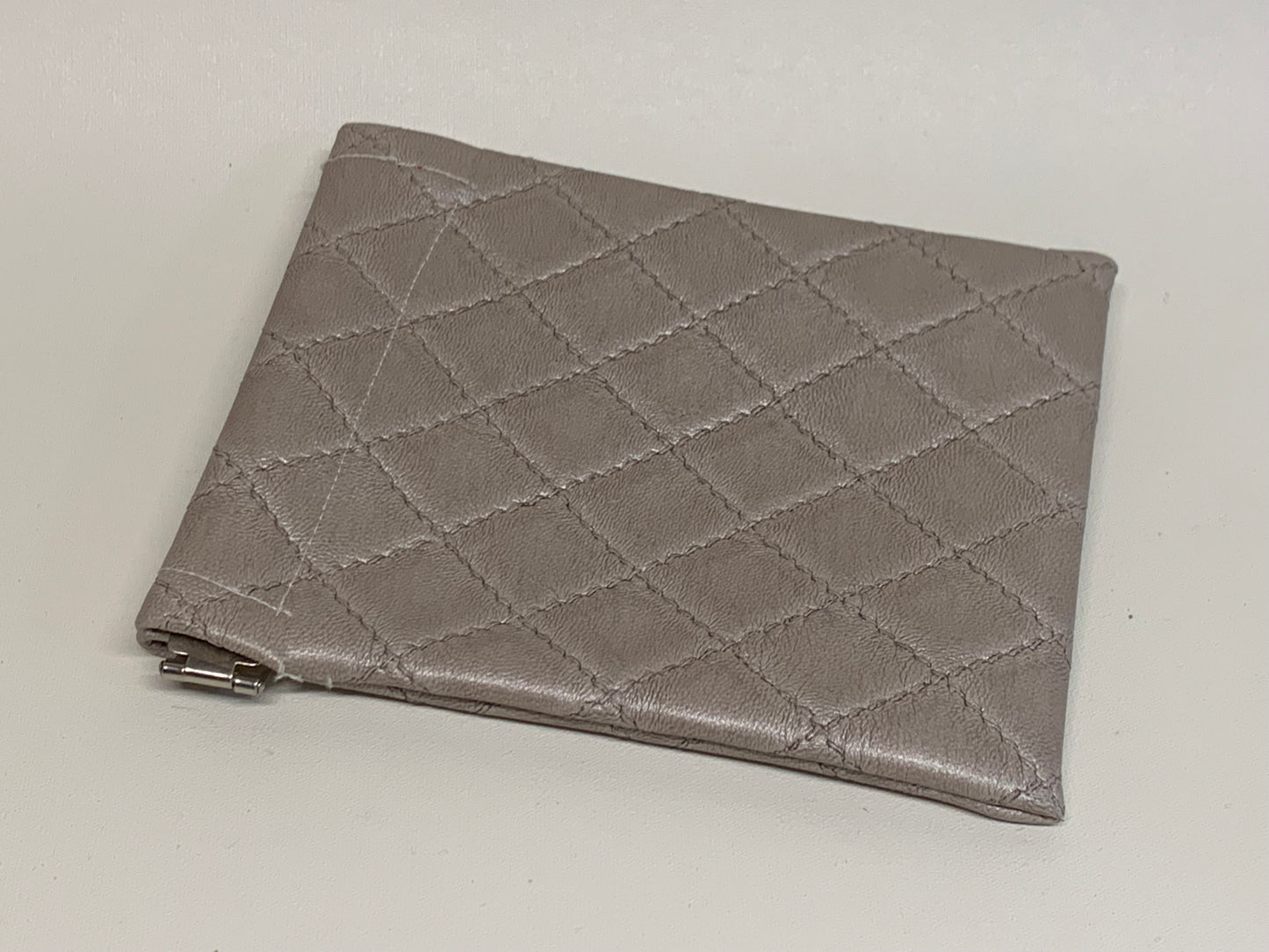 Unlined Pouch with Flex Frame Closure - Tan vinyl - 4.5" x 5.5"