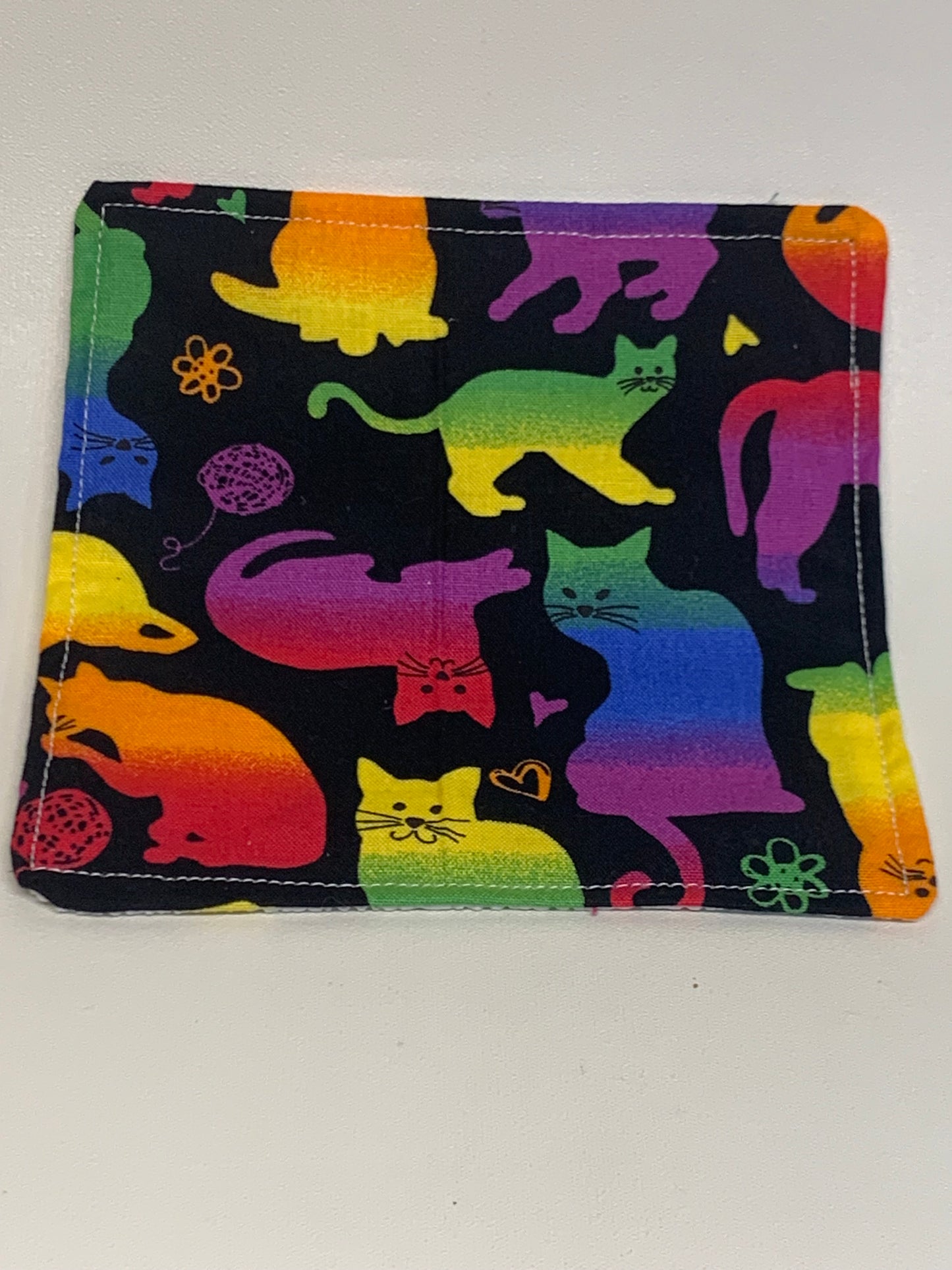 Bottle Gripper - 5.5" x 5.5" - Black with multicolored cats
