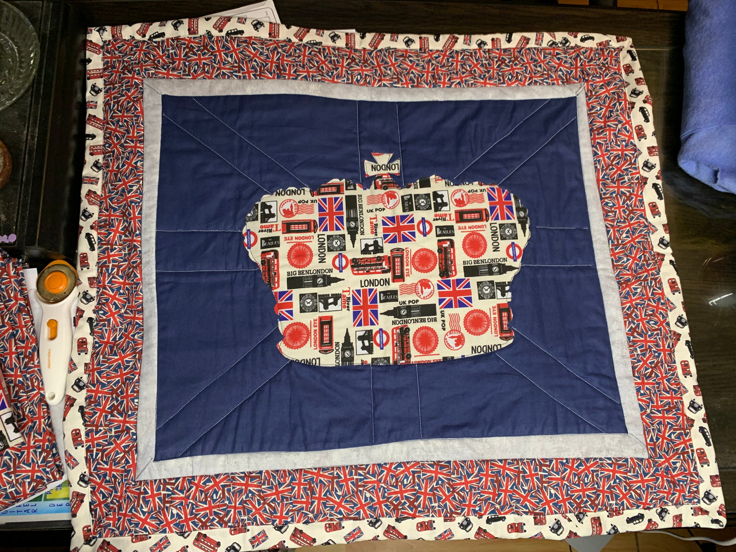 Applique wall hanging - Crown