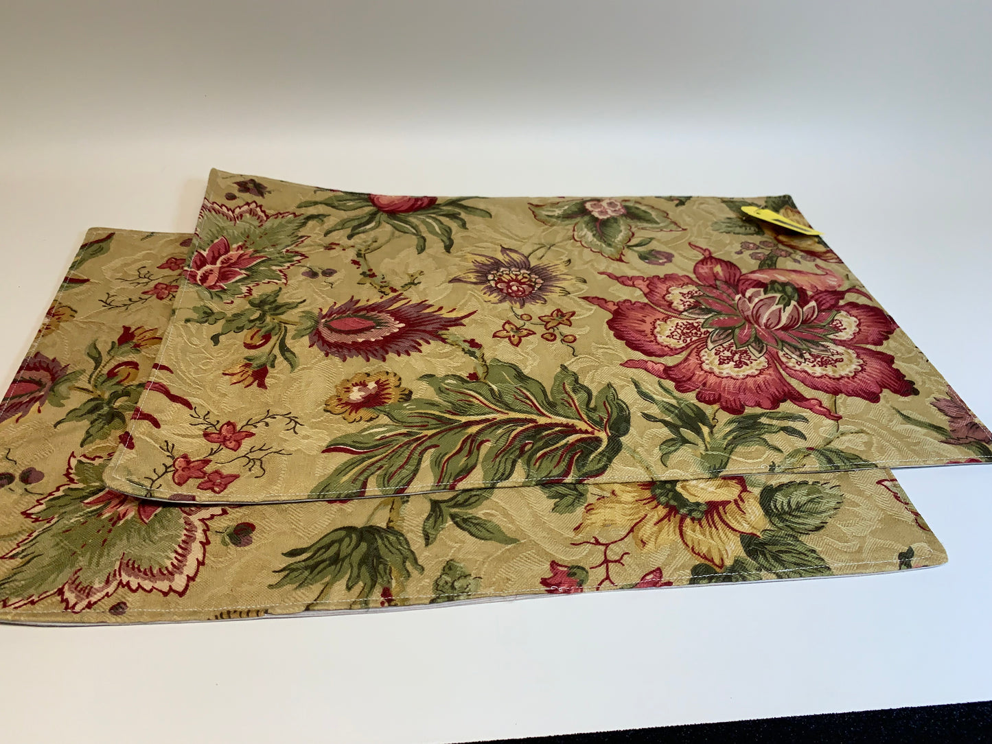 Placemat -Tan with red flowers   -   11 1/2" x 17"