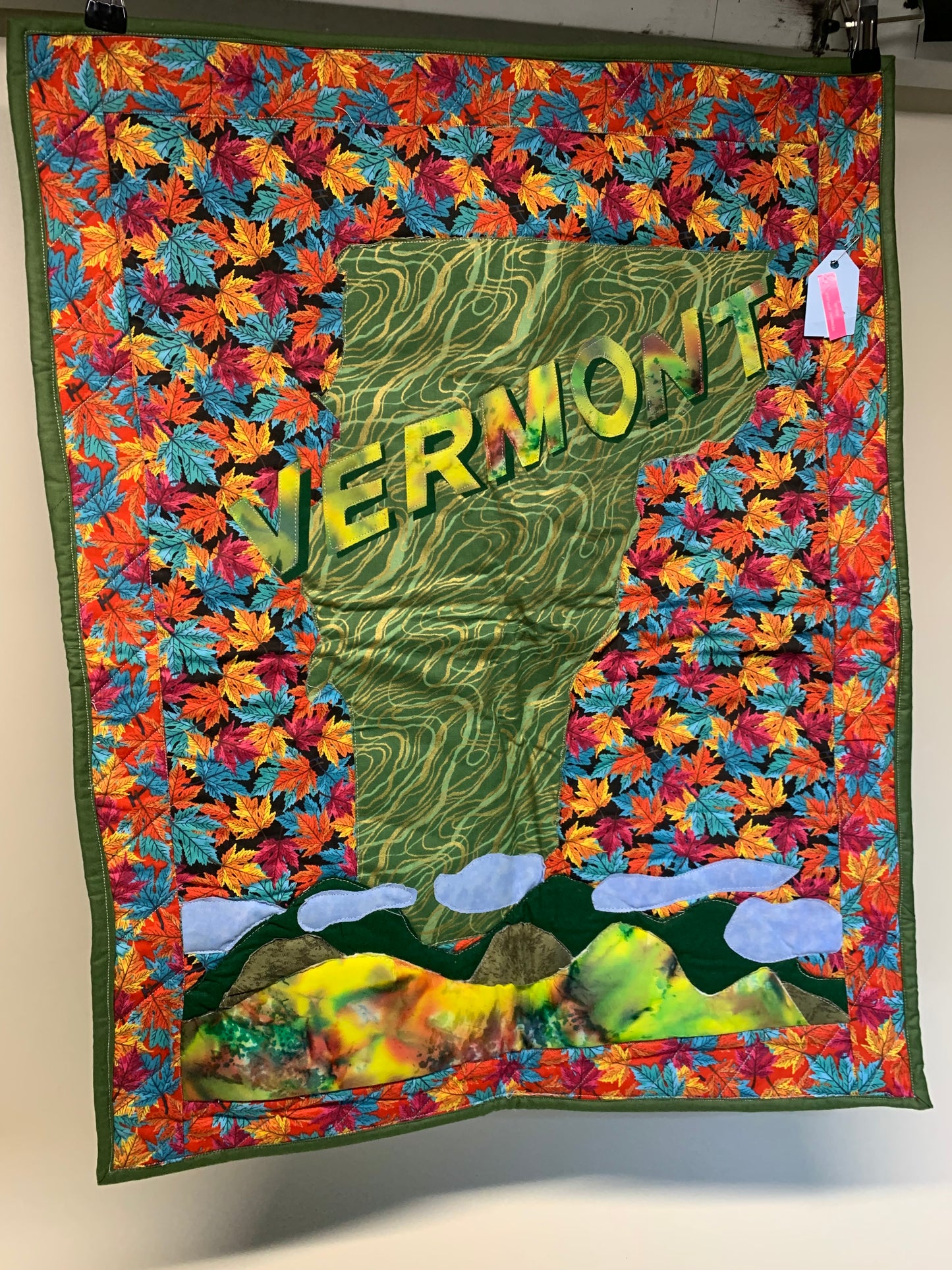 Vermont Foliage Applique - 23" X 29 1/2"