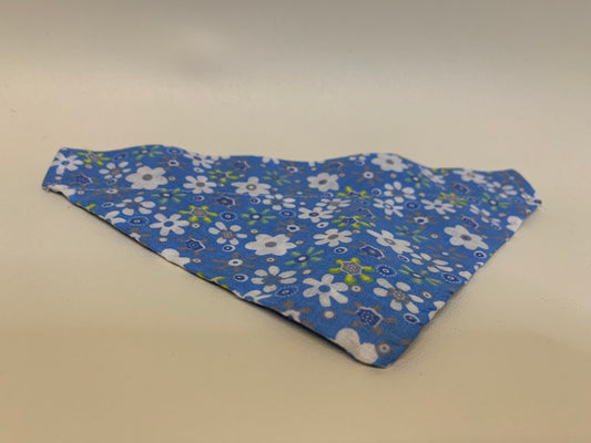 Dog Bandana  -White flowers on light blue -  for 1  inch collar