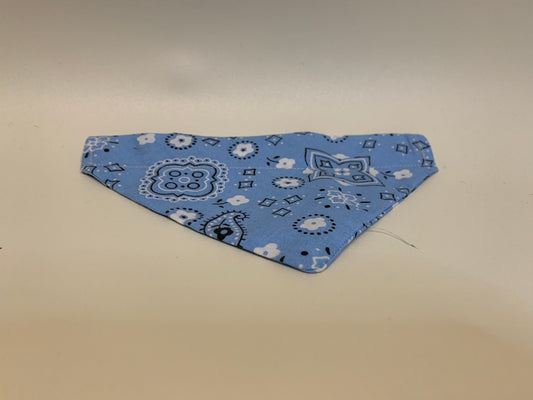 Dog Bandana -Light blue paisley -  for 1  inch collar