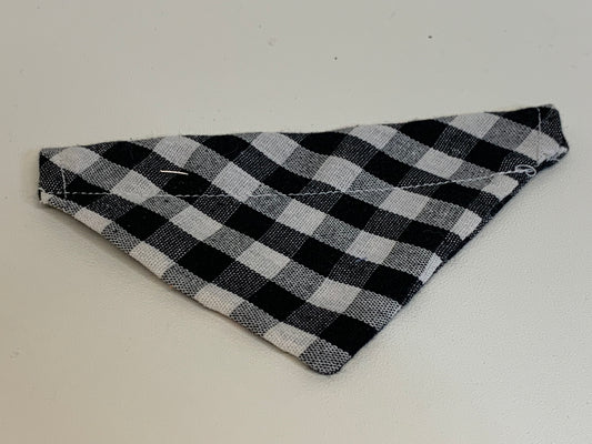 Dog Bandana  - Black/white plaid -  for 1/2  inch collar