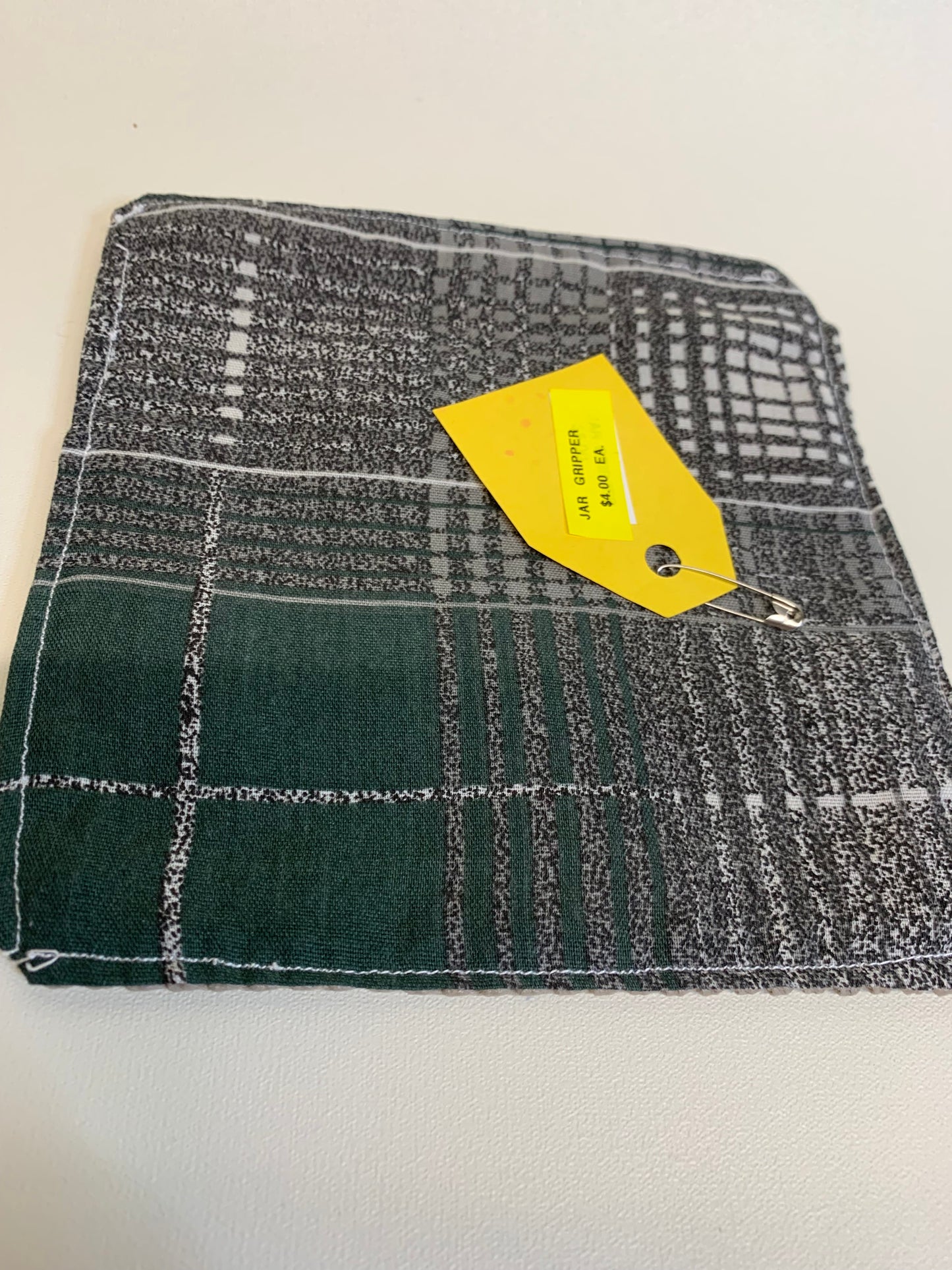Bottle Gripper - 6" x 6" - Green/Grey plaid