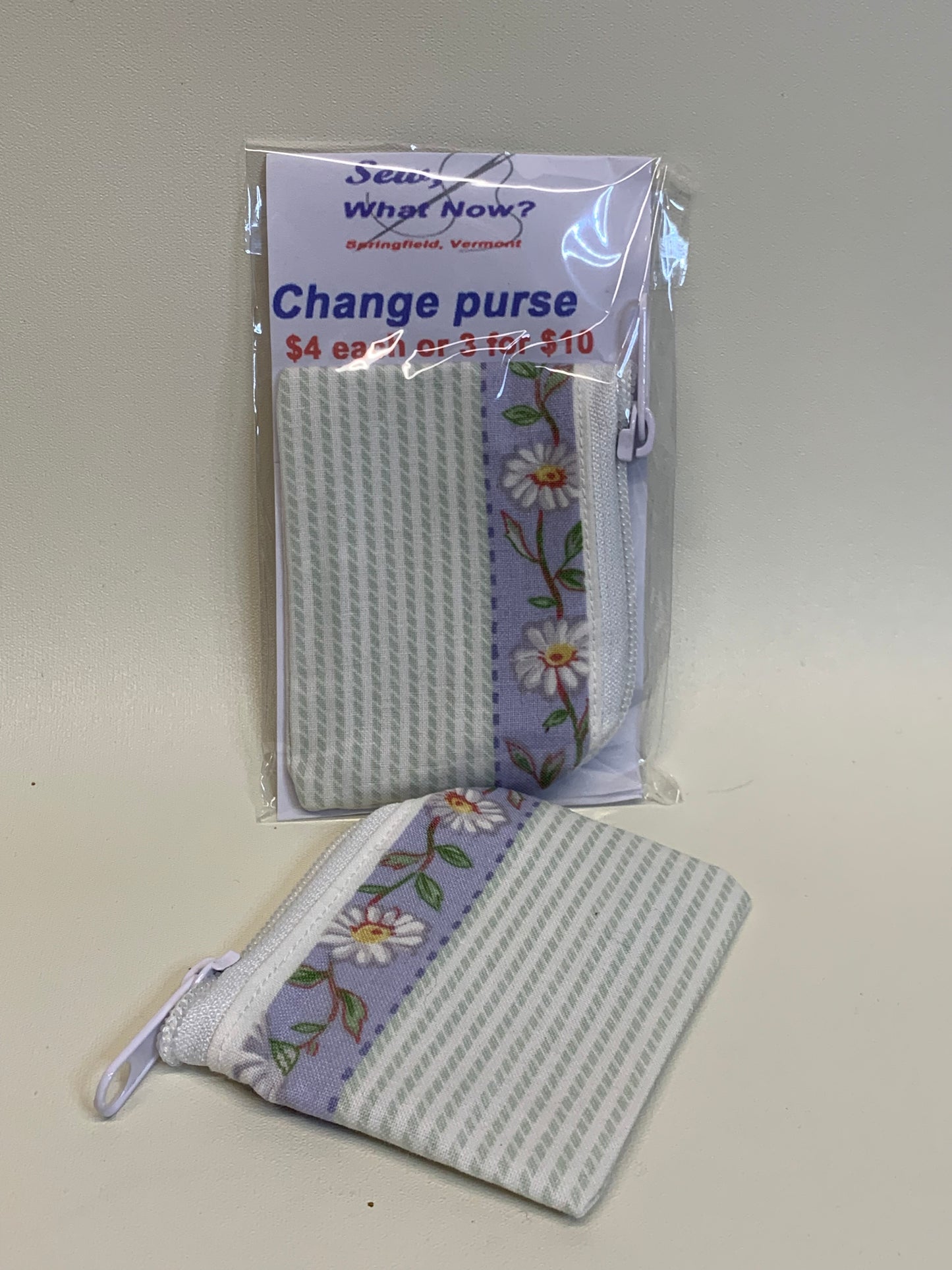 Change Purse - White with lavender and flowers