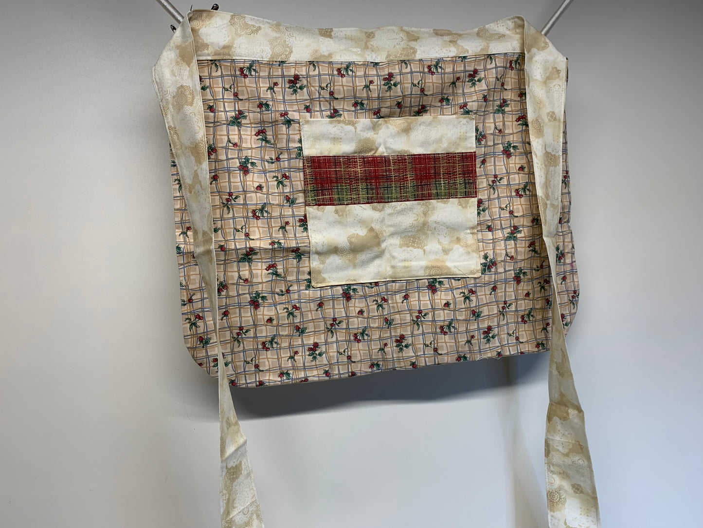 Half Apron - reversable. Beige with berries and tan and red accents