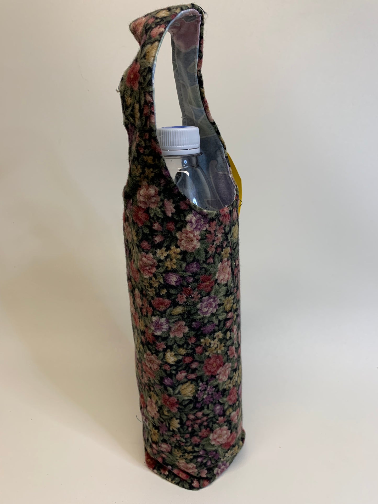 Bottle Bag - Dark tone floral pattern-   for 1 liter bottles