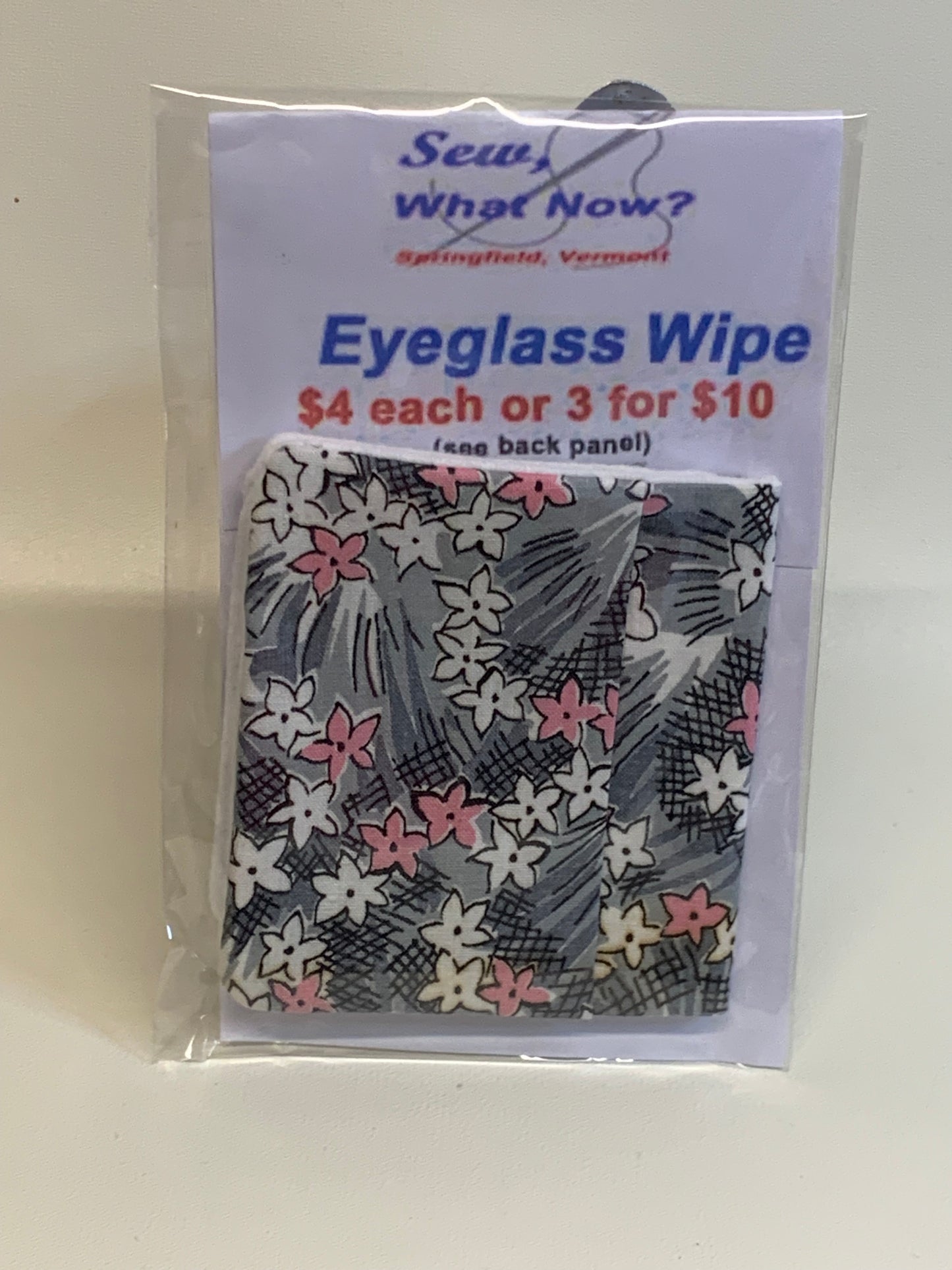 Eyeglass Wipe -Grey with white and pink flowers
