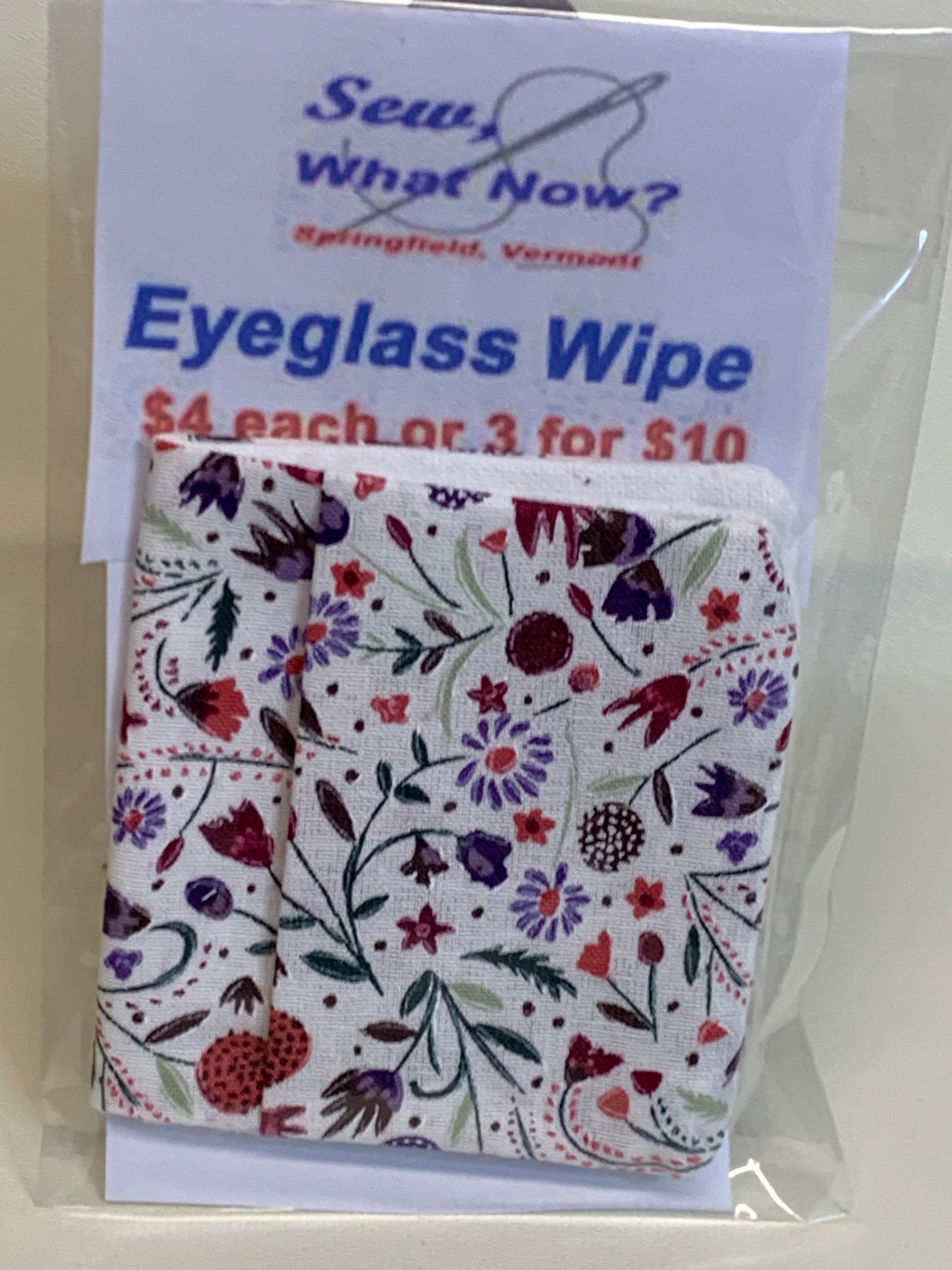 Eyeglass Wipe - White with florals