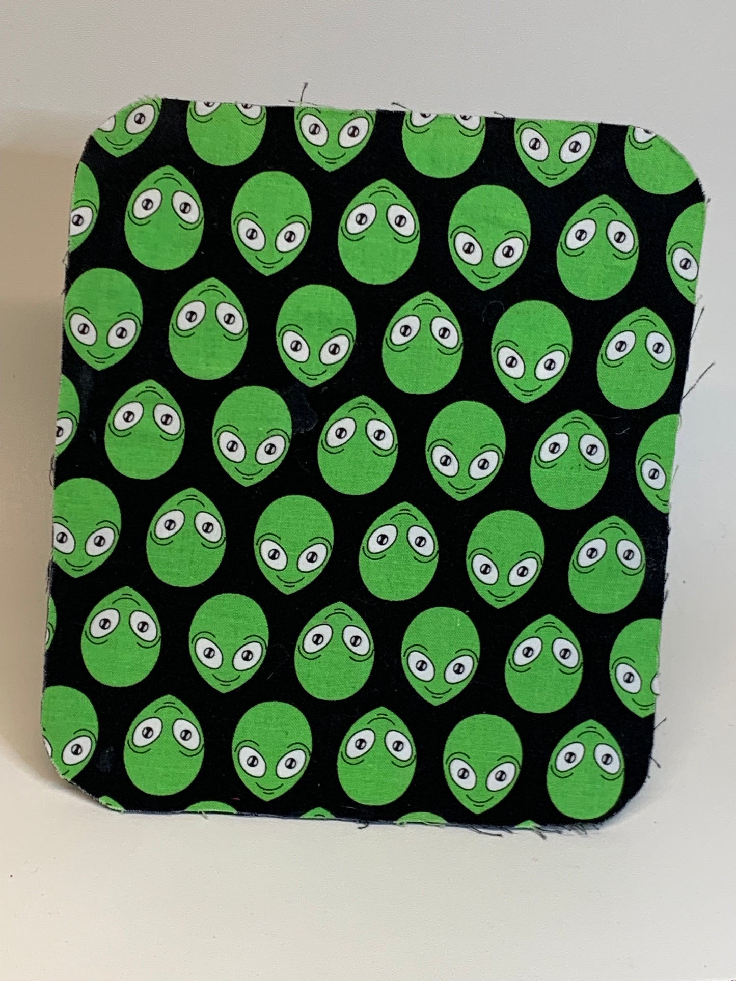 Mouse Pad - 7" x 8" - Black with alien heads (glow in the dark)