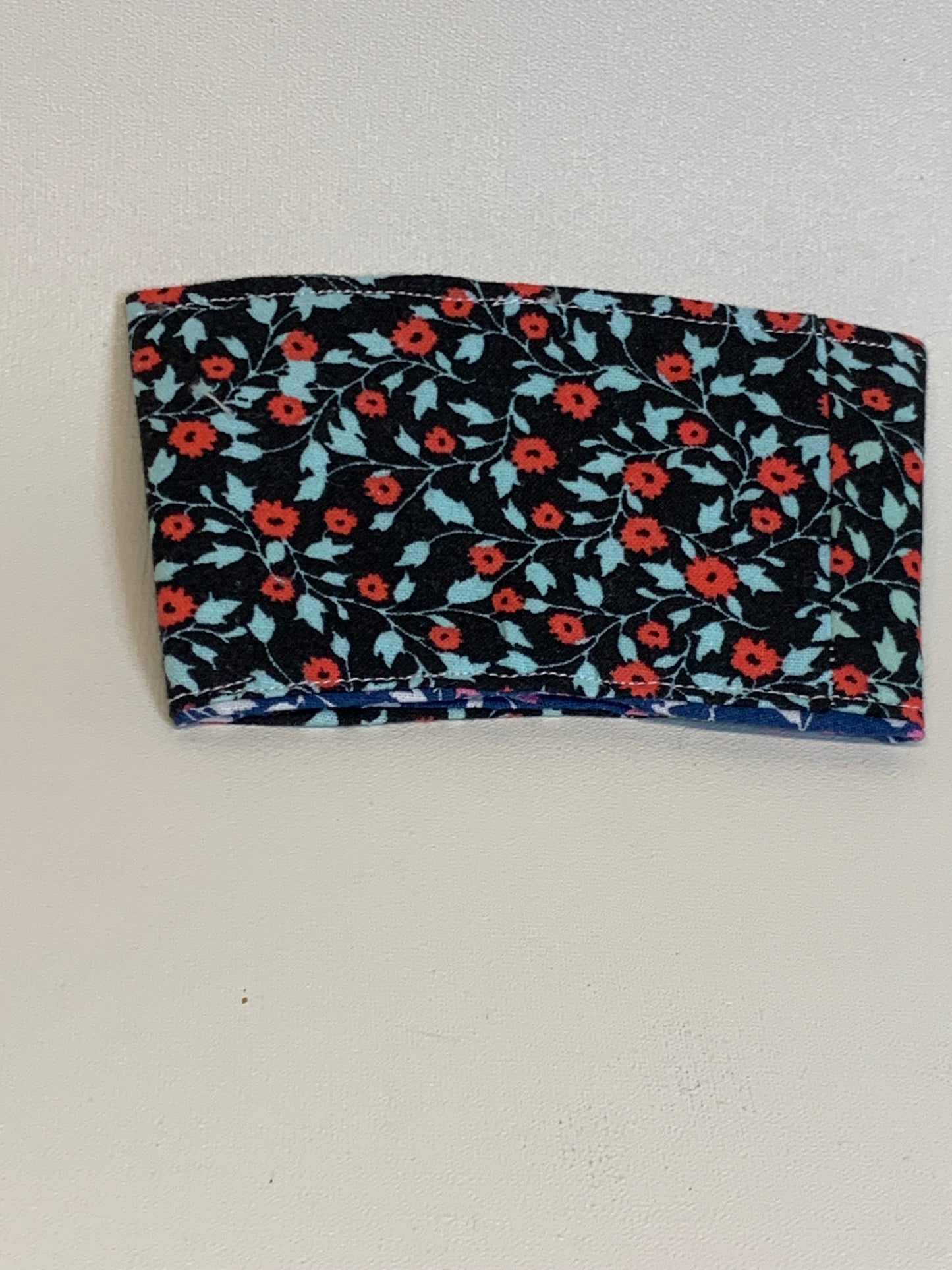 Coffee Cup Cozy - Black with flowers (Copy)