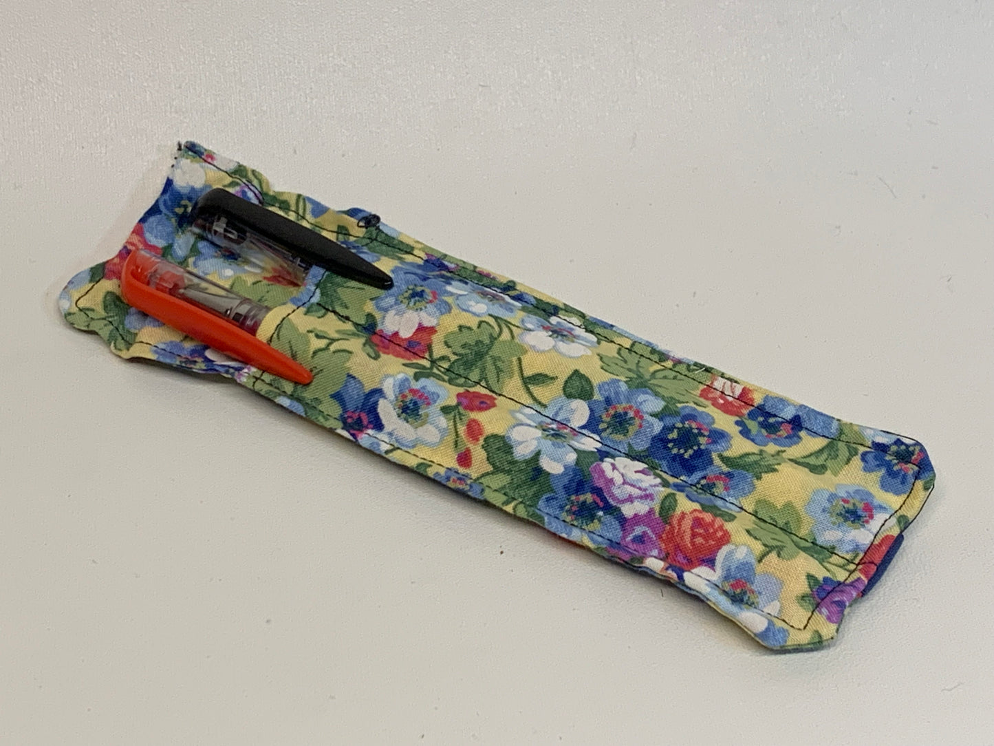 Pen Holder - holds two pens - Flowers - with elastic band