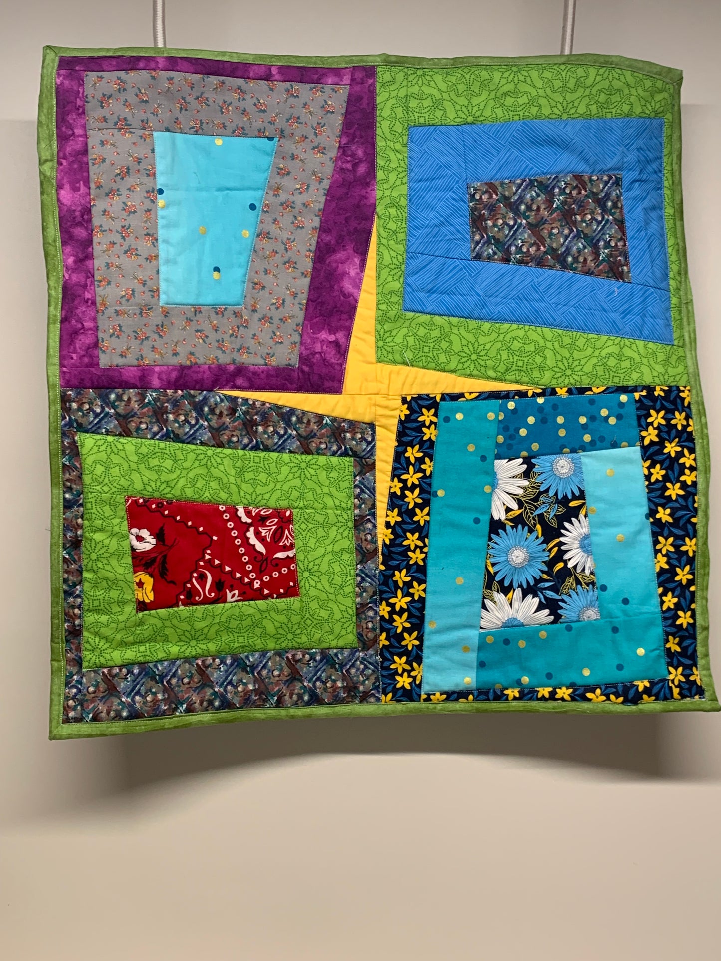 Centerpiece Mat - Multicolor geometric-   21" x 21"