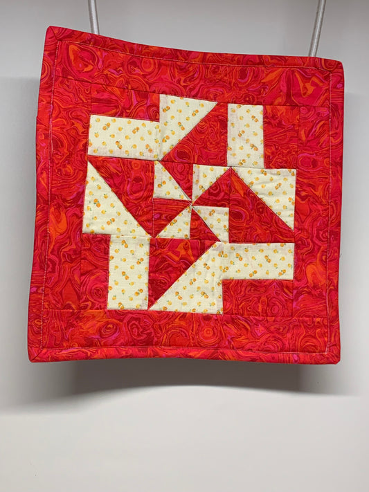 Centerpiece Mat - Red/White Geometric   15" x 15"