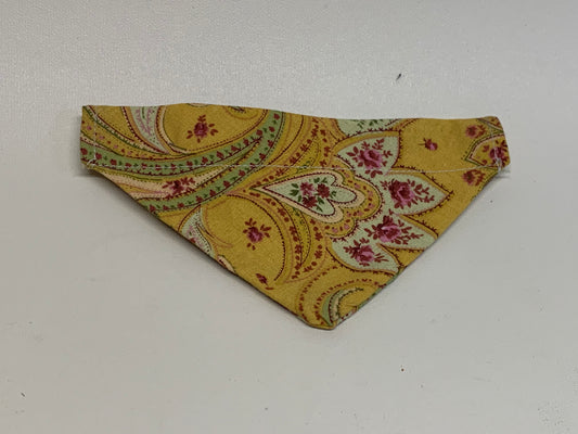 Dog Bandana  - Yellow paisley -  for 1/2  inch collar