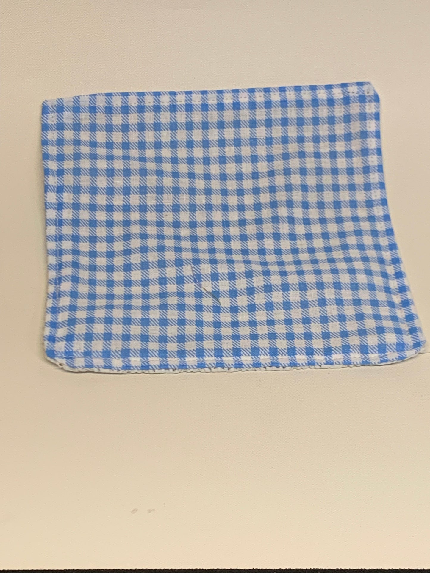 Bottle Gripper - 5.5" x 5.5" - Light blue and white plaid