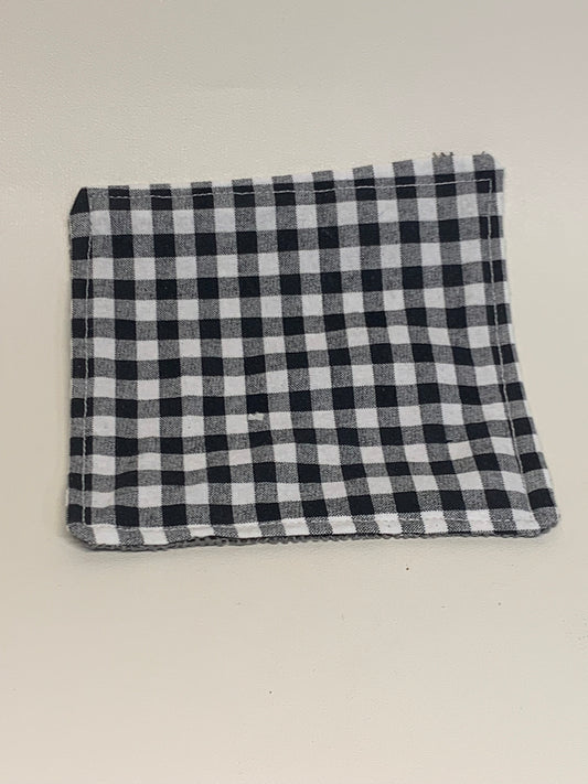 Bottle Gripper - 5" x 5" - Black and white plaid